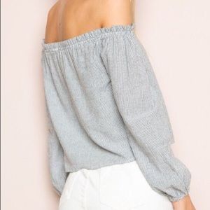 Brandy Melville off shoulder Theia top
